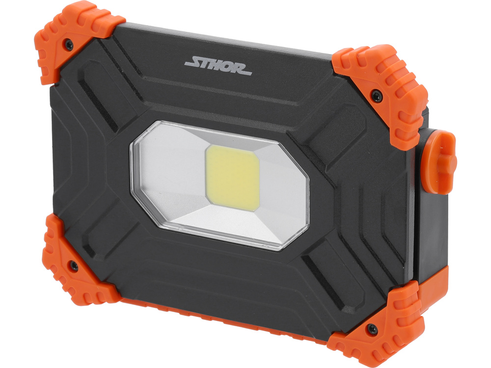 pol_pl_reflektor-przenosny-20w